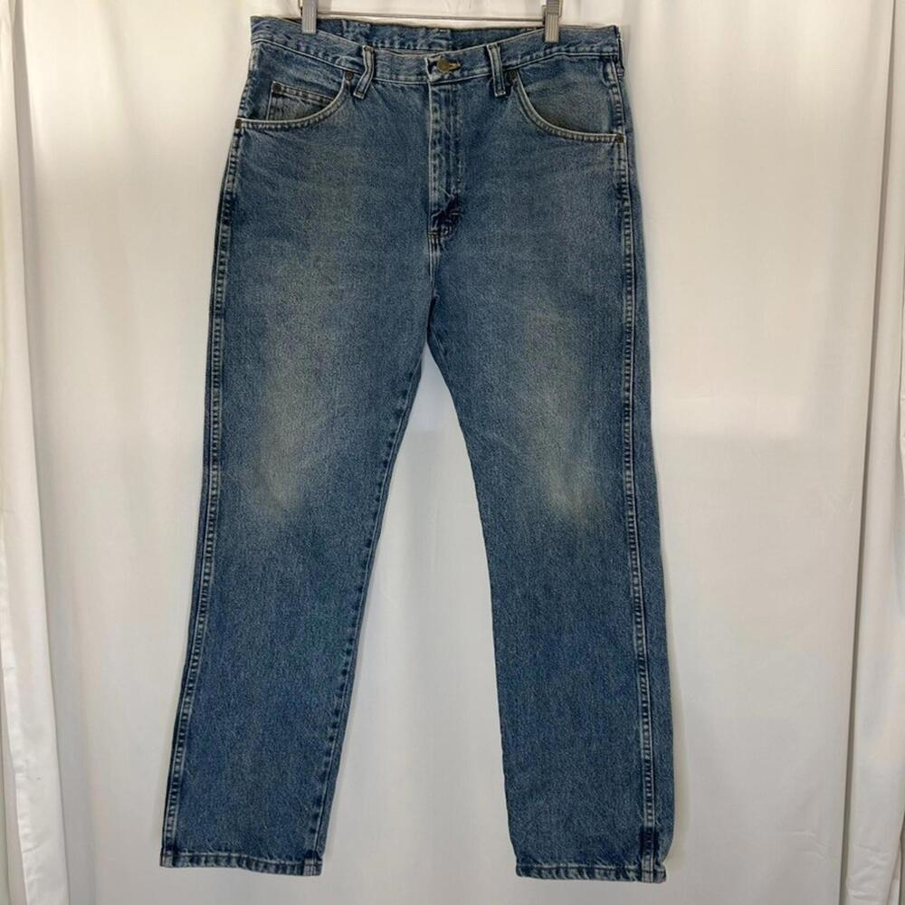 Wrangler Jeans Men's Size 36x30 Blue Denim Original Authentic Medium Wash